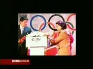 China avoiding its own people to celebrate Olympic Torch