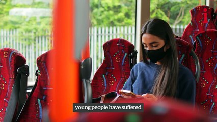 Tải video: 'It's not that Gen Z doesn't want to work - we feel unsupported'