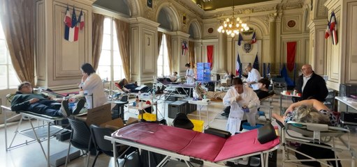 Les étudiants s'unissent pour donner leur sang