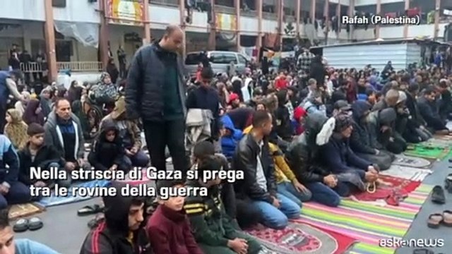 Eid al-Fitr, i fedeli islamici di tutto il mondo celebrano la fine del Ramadan