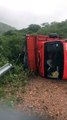 Perigo nas Alturas: Incidente com Caminhão Carregado na Serra do Teixeira