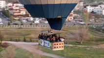 Kapadokya’da görsel şölen: 165 sıcak hava balonu aynı anda havalandı
