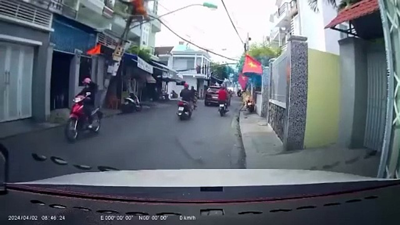 Toujours se méfier des poteaux électriques