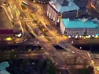 Film değil gerçek! Yok böyle araba sürmek!