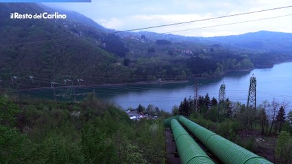 Descargar video: Esplosione sul lago di Suviana, le condutture della centrale di Bargi