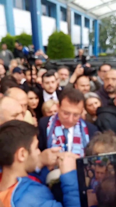 İmamoğlu, Trabzon'da yürüyemedi