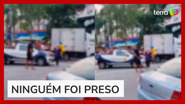 Homens armados com facas discutem em praça no litoral de SP