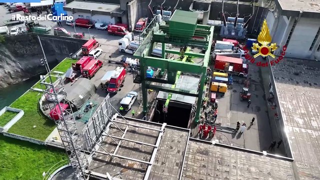 Suviana, l'immersione nel lago dei vigili del fuoco: il video