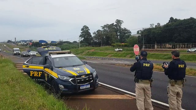 Visando diminuir números de acidentes, PRF realiza fiscalização nas proximidades do Aeroporto