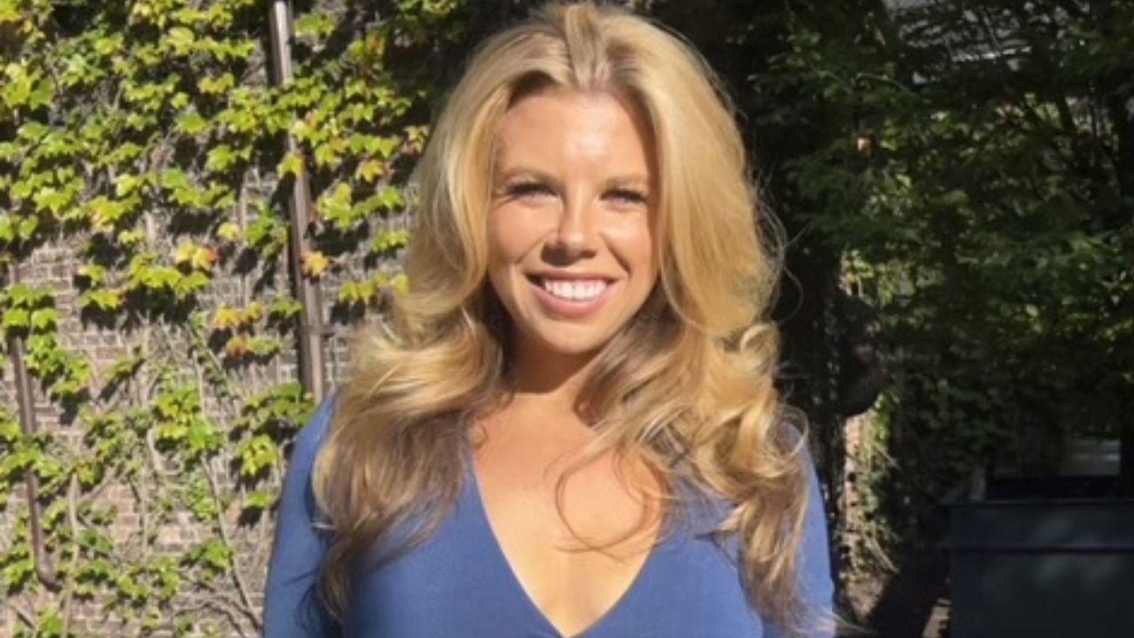 "I have memory loss - I make memos on everyone in my life so I don't forget them"