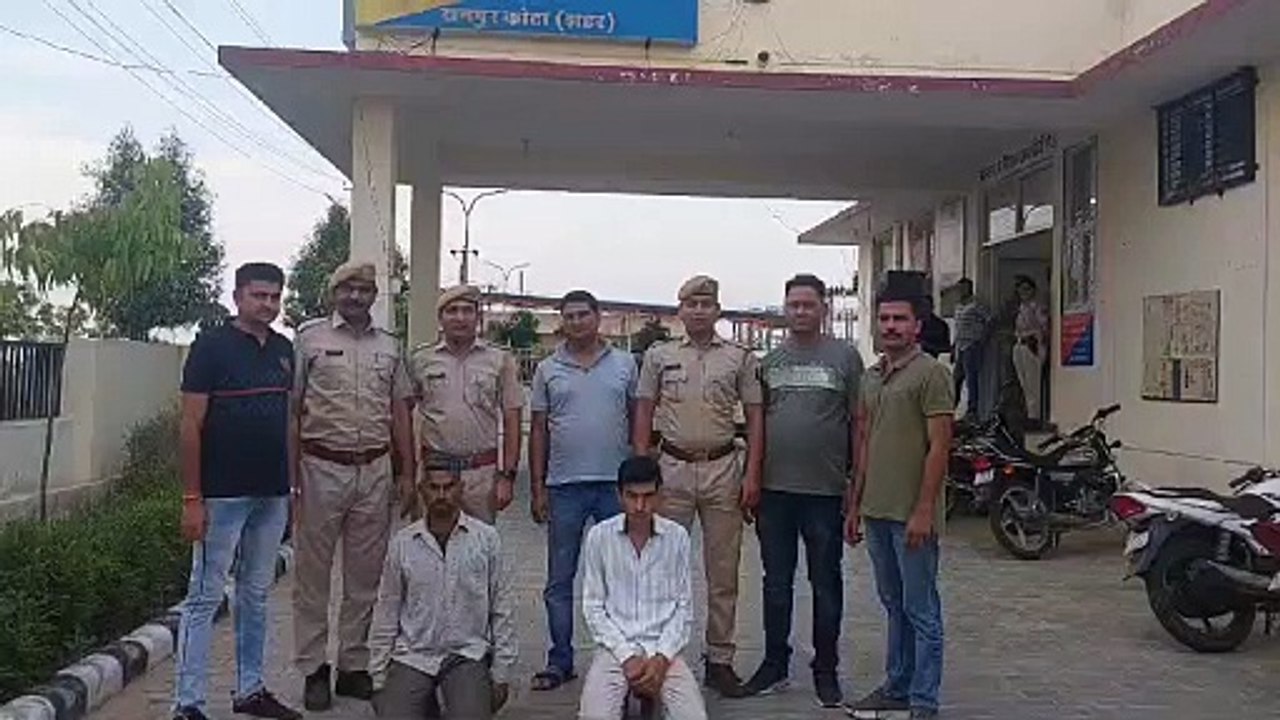 पुलिस ने रोडवेज बस से दबोचे दो तस्कर, डोडा चूरा...