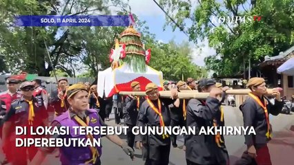 Meriahnya Warga Solo Berebut Gunungan Grebeg Poso Keraton Kasunanan