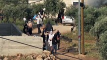 Colonos judeus, exército de Israel e palestinos entram em confronto na Cisjordânia