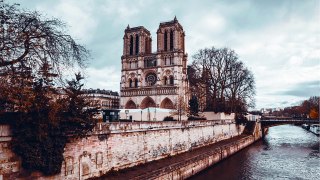 Construction de Notre-Dame : les sons reproduits par l'archéologue Mylène Pardoën