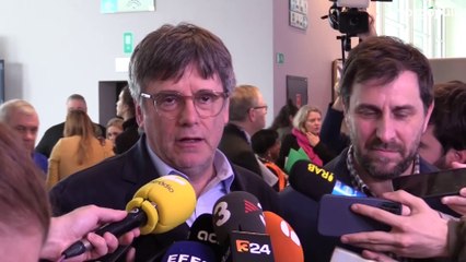 Puigdemont dice que se "violaron" los derechos de los electores al no dejarle entrar al PE
