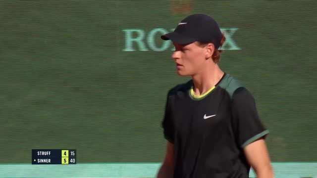 Sinner sweeps into Monte Carlo quarters