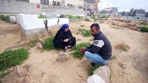 مادران غزه‌ای‌ بر مزار فرزندان؛ امسال خبری از شادی عید فطر نبود