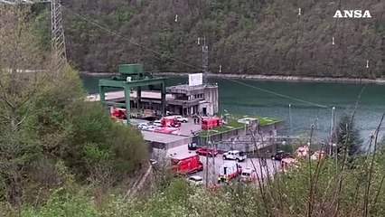 Esplosione alla centrale, Vigili del fuoco e soccorsi sul posto