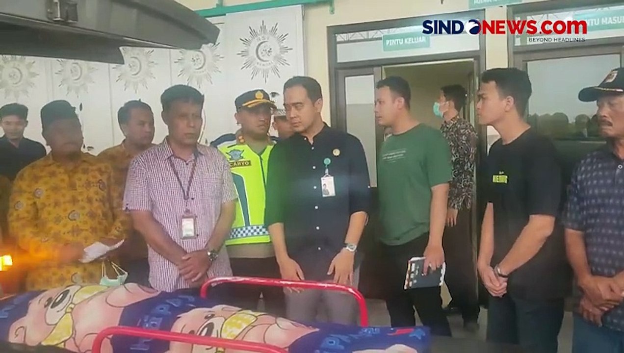 Satu dari Tujuh Jenazah Korban Kecelakaan Bus Rosalia Indah Diambil Keluarga