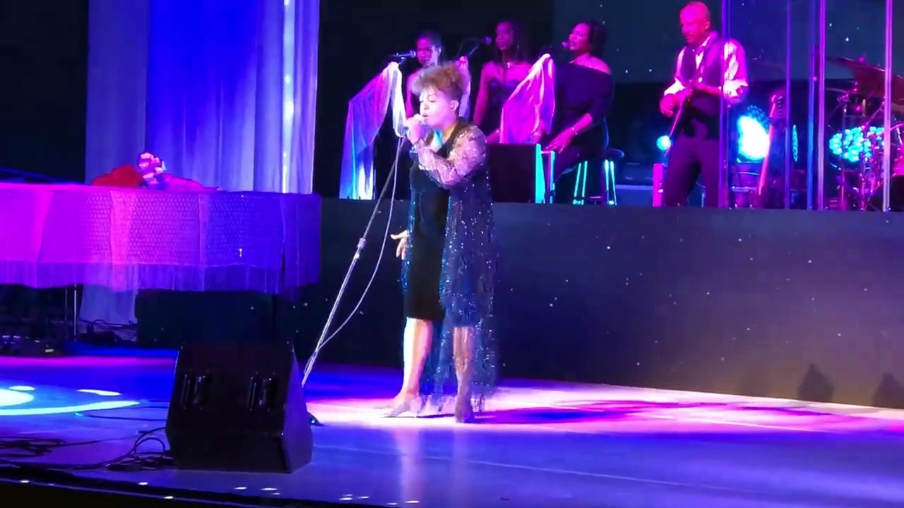 Giving You The Best That I Got (Live) - Anita Baker