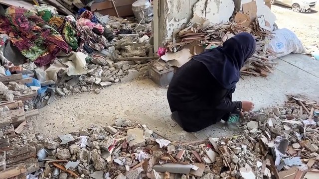 لا يمكن التعرف على المدينة .. فلسطينيون يعودون إلى خان يونس بعد انسحاب القوات الإسرائيلية منها