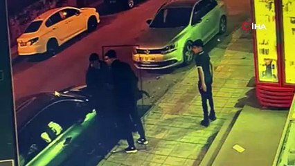 Kahveyi basıp tabanca ile havaya ateş ettiler