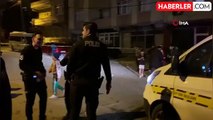 İstanbul'da silahlı saldırı kamerada: Sevgilisini rahatsız eden kişiye kurşun yağdırdı