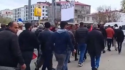 Tuzluca'da seçim protestosu devam ediyor