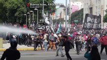 مظاهرات وصدامات في بوينس آيرس ضد إجراءات التقشف الحكومية