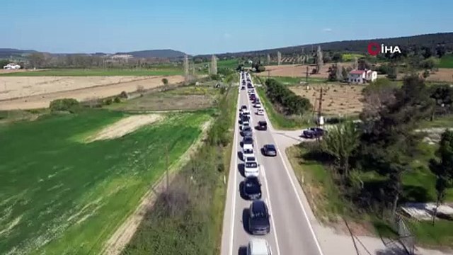 Tarihi Gelibolu Yarımadası'nda bayram yoğunluğu! Ziyaretçiler, şehitler için dua ediyor