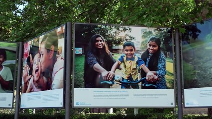 Download Video: Una exposición fotográfica de Aldeas Infantiles SOS reivindica el poder de los hermanos