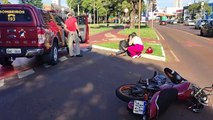 Carro e moto batem na Avenida Brasil com a Avenida Barão do Rio Branco