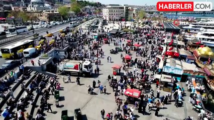 Ramazan Bayramı'nın son gününde de Eminönü'nde yoğunluk