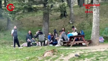 Girişte kuyruk oluştu: Bayram tatilinde Gölcük’e akın ettiler!