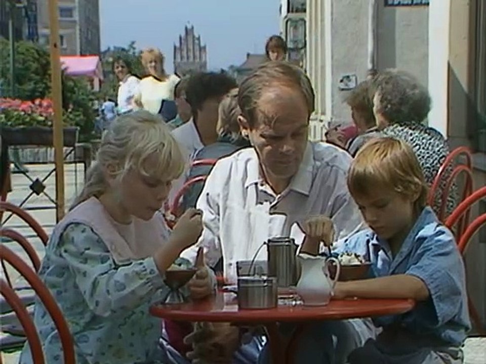 Barfuß ins Bett (DDR 1988–1990) E11