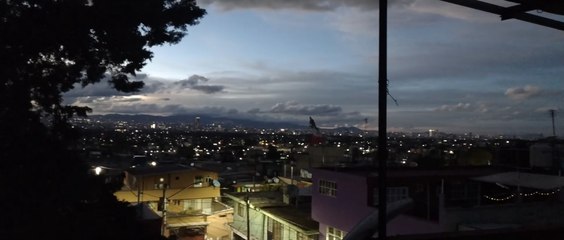 Atardecer en Iztapalapa.