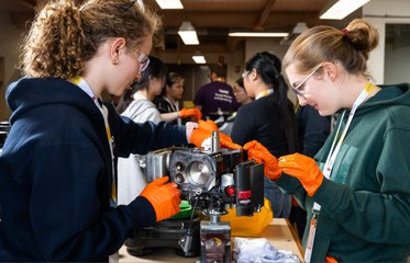 UNSW YoWIE: Young Women in Engineering 🌟