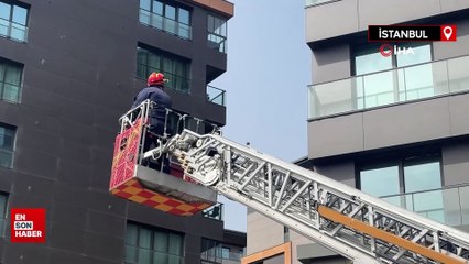 İstanbul'da balkonda kilitli kaldı, kurtarılınca kendi haline güldü