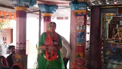 VIDEO :  '... तुम्हें वोट देने की ज़रुरत नहीं', राजस्थान में BJP प्रत्याशी महिमा सिंह का वीडियो वायरल
