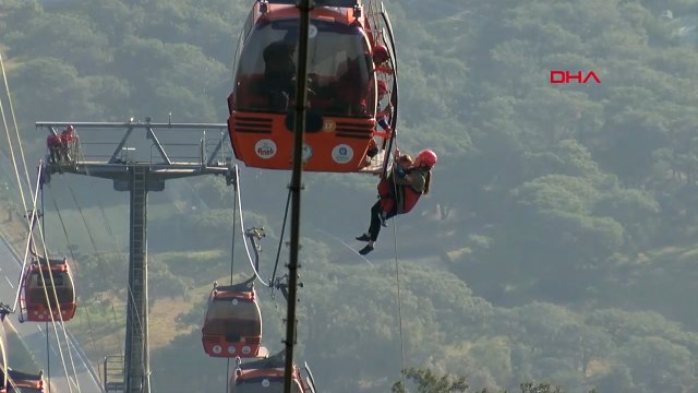 Antalya'da teleferik kazasında mahsur kalanlar helikopterle kurtarıldı