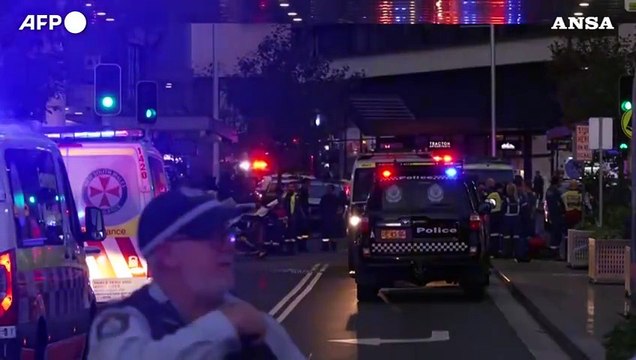 Attacco in un centro commerciale a Sydney, persone accoltellate: diversi morti