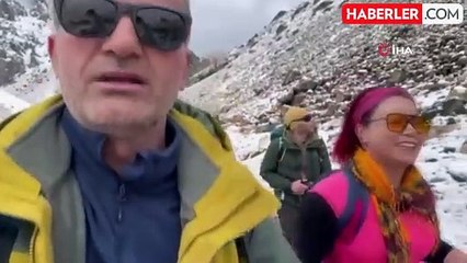 Doğaseverler Cennet ve Cehennem Vadisini Kar Altında Gezdi