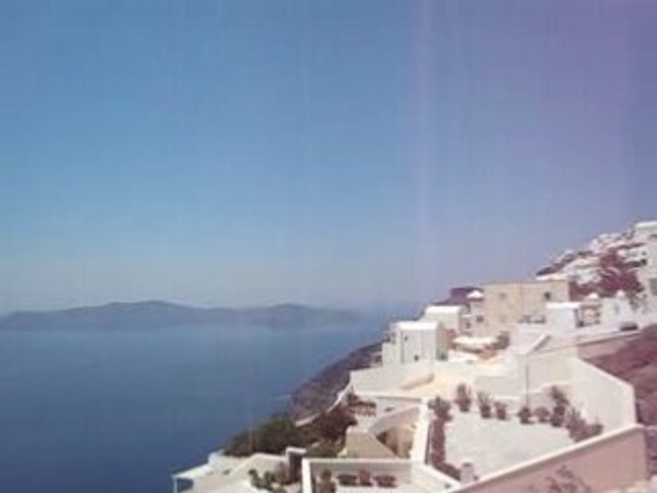 Depuis mon hotel à Santorini ... (2007)