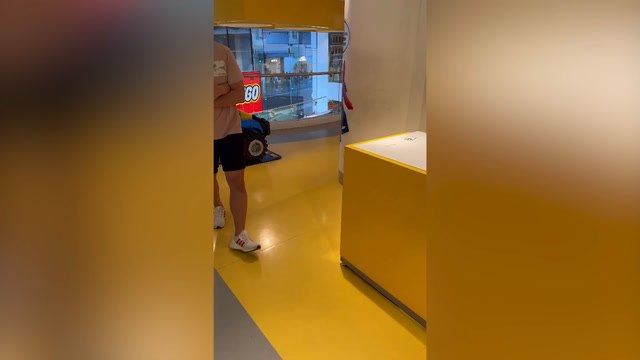 Bondi Shop Worker Locks Doors And Tells Customers To 'Get Back' Amid Knife Attack