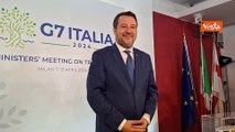 Salvini ai fotografi: 