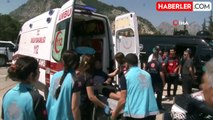 Antalya'da teleferik kazasında mahsur kalanların yakınlarının heyecanlı bekleyişi