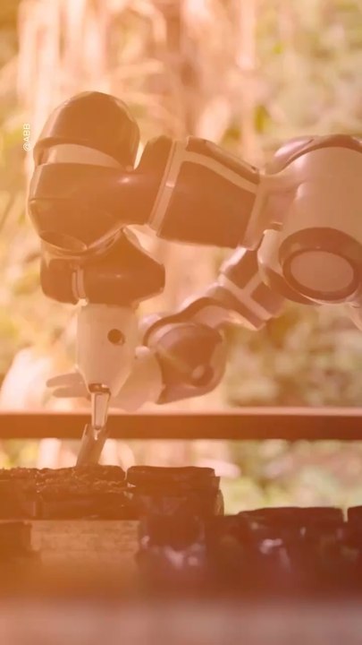 Abonne-toi pour suivre d’autres solutions positives !     @theimpactstory   Source : ABB Robotics   #invention #inventions #robot #arbres #plantes #foret