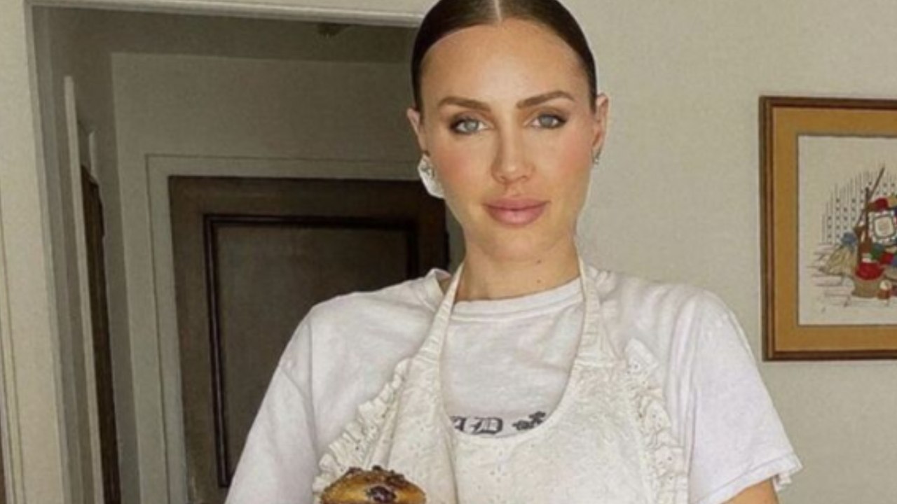 VOICI : "Bien évidemment que je vis comme au Moyen-âge" : Haneia (Les Anges) en dit plus sur sa nouvelle vie aux États-Unis