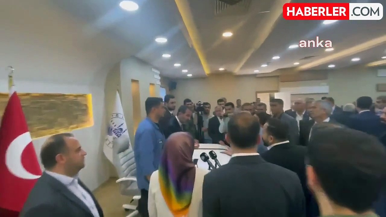 Elazığ Belediyesi Meclis Toplantısında Komisyon Üye Sayısı Tartışması