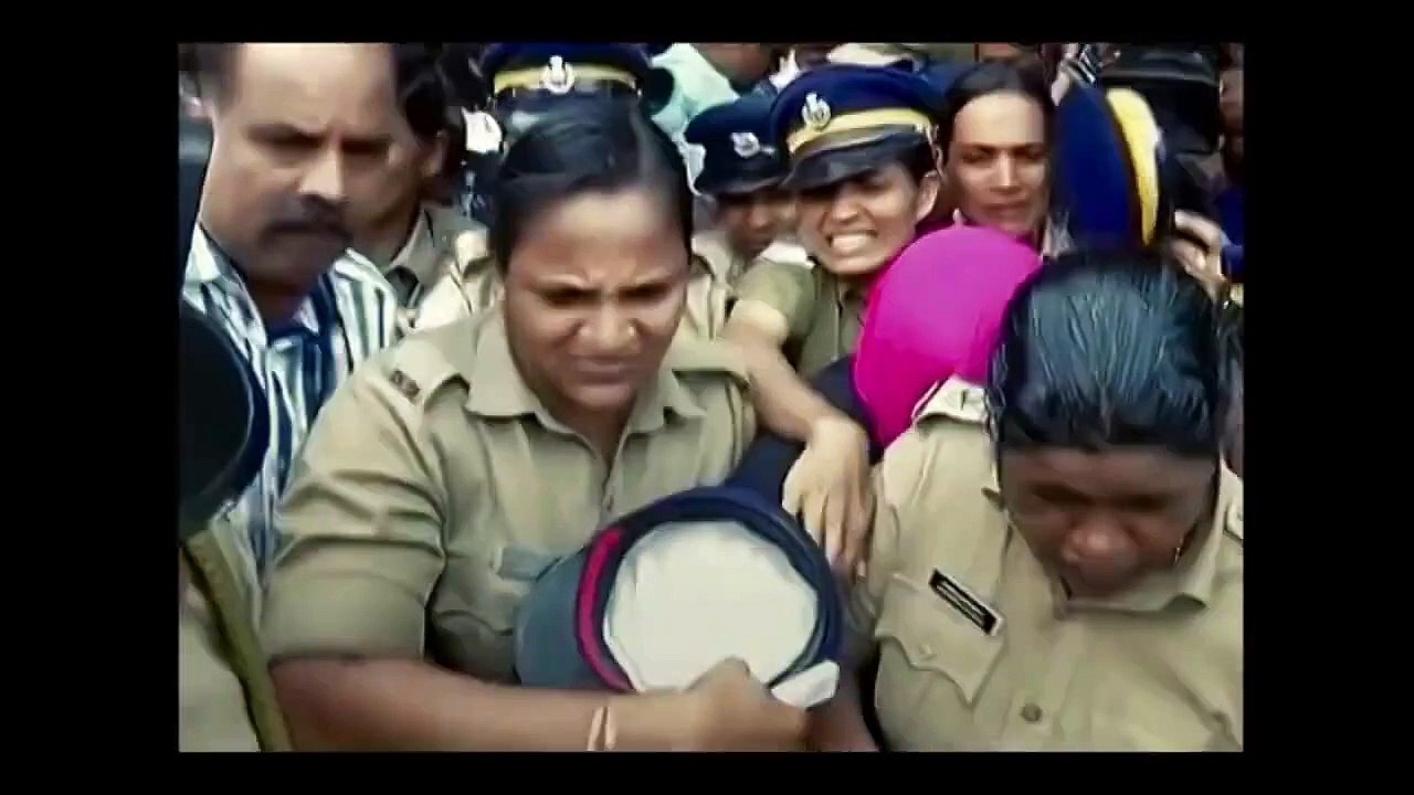 Curry empoisonné : Une femme au-dessus de tout soupçon Bande-annonce (ES)